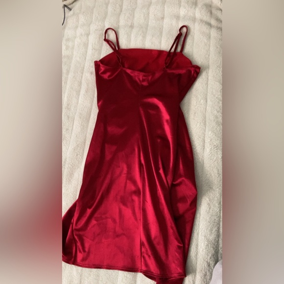 Red homecoming dress! - Picture 2 of 2